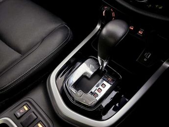 Nissan Navara 2.3 dCi Tekna Pickup Double Cab 4dr Diesel Auto 4WD Euro 6 (190 