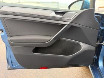 Volkswagen Golf 1.2 TSI BlueMotion Tech S DSG Euro 5 (s/s) 5dr