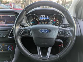 Ford Focus 1.0T EcoBoost Zetec Hatchback 5dr Petrol Auto Euro 6 (s/s) (125 