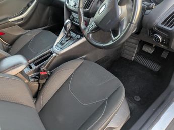 Ford Focus 1.0T EcoBoost Zetec Hatchback 5dr Petrol Auto Euro 6 (s/s) (125 