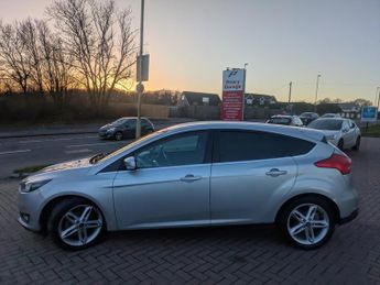 Ford Focus 1.0T EcoBoost Zetec Hatchback 5dr Petrol Auto Euro 6 (s/s) (125 