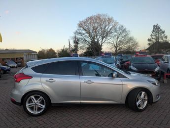 Ford Focus 1.0T EcoBoost Zetec Hatchback 5dr Petrol Auto Euro 6 (s/s) (125 