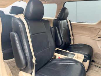 Toyota Vellfire 2.4 HYBRID AUTO 7 SEATS