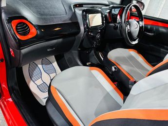 Toyota AYGO 1.0 VVT-i x-cite x-shift Euro 5 5dr Euro 5