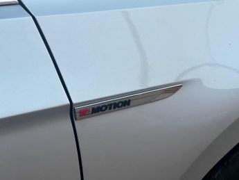 Volkswagen Passat 2.0 BiTDI BlueMotion Tech R-Line DSG 4Motion Euro 6 (s/s) 4dr