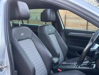Volkswagen Passat 2.0 BiTDI BlueMotion Tech R-Line DSG 4Motion Euro 6 (s/s) 4dr