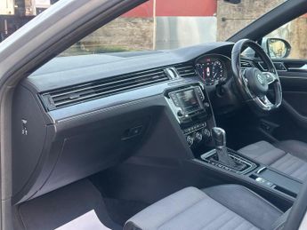 Volkswagen Passat 2.0 BiTDI BlueMotion Tech R-Line DSG 4Motion Euro 6 (s/s) 4dr