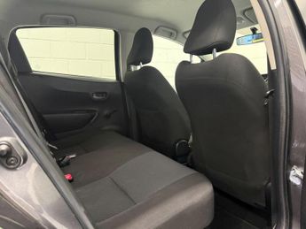 Toyota Yaris 1.5 VVT-h Icon Plus CVT Euro 5 5dr