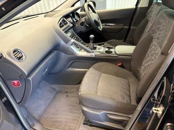 Peugeot 3008 1.6 HDi Exclusive Euro 5 5dr