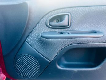 Renault Clio 1.2 Campus Hatchback 3dr Petrol Manual (142 g/km, 60 bhp)