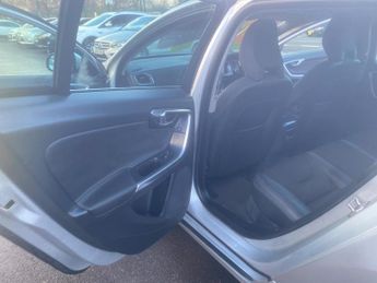 Volvo V60 1.6 D2 SE Powershift Euro 5 (s/s) 5dr