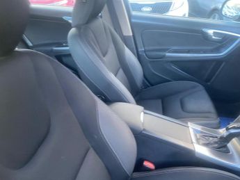 Volvo V60 1.6 D2 SE Powershift Euro 5 (s/s) 5dr