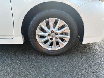 Toyota Prius 1.8 VVT-h CVT Euro 5 (s/s) 5dr