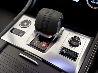 Jaguar F-PACE 2.0 D200 MHEV R-Dynamic S SUV 5dr Diesel Auto AWD Euro 6 (s/s) (