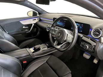 Mercedes-Benz A Class 2.0 A200d AMG Line Edition (Executive) Hatchback 5dr Diesel 8G-D