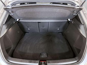 Mercedes-Benz A Class 1.5 A180d AMG Line Hatchback 5dr Diesel 7G-DCT Euro 6 (s/s) (116