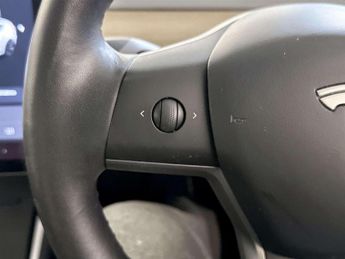 Tesla Model 3 Standard Range Plus Saloon 4dr Electric Auto RWD (241 bhp)