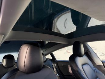 Tesla Model 3 Standard Range Plus Auto RWD 4dr