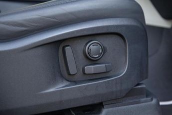 Land Rover Defender 110 3.0 D250 MHEV X-Dynamic HSE SUV 5dr Diesel Auto 4WD Euro 6 (s/s)