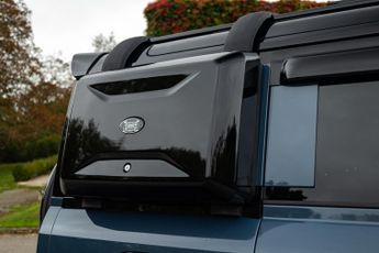 Land Rover Defender 110 3.0 D250 MHEV X-Dynamic HSE SUV 5dr Diesel Auto 4WD Euro 6 (s/s)