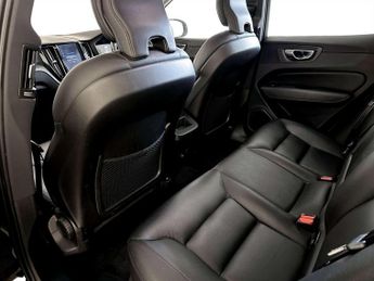 Volvo XC60 2.0 T5 Momentum SUV 5dr Petrol Auto AWD Euro 6 (s/s) (250 ps)