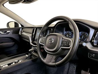 Volvo XC60 2.0 T5 Momentum SUV 5dr Petrol Auto AWD Euro 6 (s/s) (250 ps)