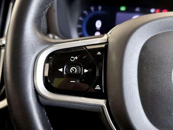 Volvo S60 2.0 B5 MHEV R-Design Saloon 4dr Petrol Hybrid Auto Euro 6 (s/s) 