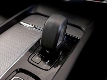 Volvo S60 2.0 B5 MHEV R-Design Saloon 4dr Petrol Hybrid Auto Euro 6 (s/s) 