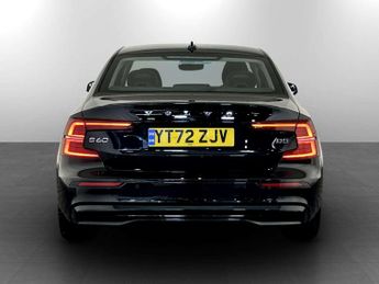 Volvo S60 2.0 B5 MHEV R-Design Saloon 4dr Petrol Hybrid Auto Euro 6 (s/s) 