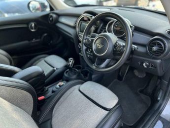 MINI Hatch 1.5 Cooper Classic Steptronic Euro 6 (s/s) 3dr