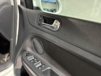 Volkswagen Golf Plus 1.6 TDI BlueMotion Tech SE DSG Euro 5 (s/s) 5dr