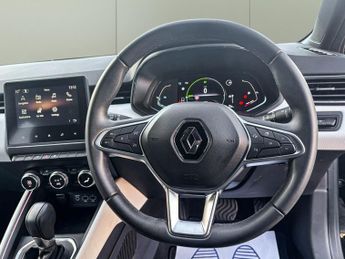 Renault Clio 1.6 E-TECH Techno Auto Euro 6 (s/s) 5dr