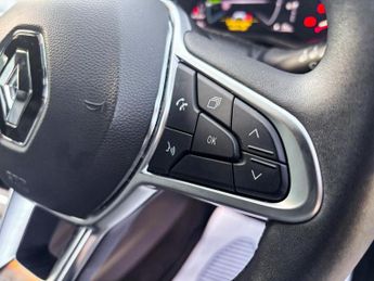 Renault Clio 1.6 E-TECH Techno Auto Euro 6 (s/s) 5dr