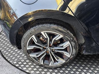 Renault Clio 1.6 E-TECH Techno Auto Euro 6 (s/s) 5dr
