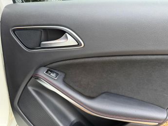 Mercedes-Benz A Class 1.6 A180 AMG Line 7G-DCT Euro 6 (s/s) 5dr