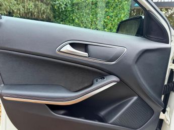 Mercedes-Benz A Class 1.6 A180 AMG Line 7G-DCT Euro 6 (s/s) 5dr