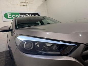 Hyundai TUCSON 2.0 CRDi SE Nav Auto 4WD Euro 6 5dr