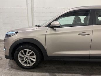 Hyundai TUCSON 2.0 CRDi SE Nav Auto 4WD Euro 6 5dr