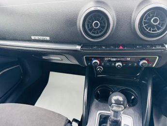 Audi A3 1.4 TFSI e-tron Sportback e-S Tronic Euro 6 5dr 8.8kWh