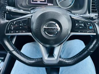 Nissan Leaf 40kWh Tekna Auto 5dr