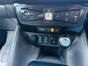 Nissan Leaf 40kWh Tekna Auto 5dr