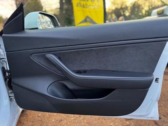 Tesla Model 3 (Dual Motor) Long Range Auto 4WDE 4dr