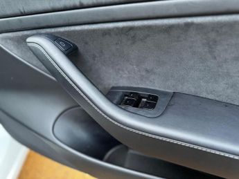 Tesla Model 3 (Dual Motor) Long Range Auto 4WDE 4dr