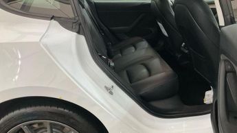 Tesla Model 3 Standard Range Plus Auto RWD 4dr