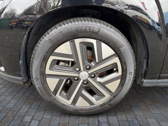 Hyundai Kona 64kWh Ultimate SUV 5dr Electric Auto (10.5kW Charger) (204 ps)