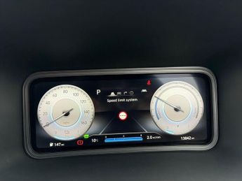 Hyundai Kona 64kWh Ultimate SUV 5dr Electric Auto (10.5kW Charger) (204 ps)