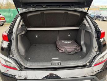 Hyundai Kona 64kWh Ultimate SUV 5dr Electric Auto (10.5kW Charger) (204 ps)