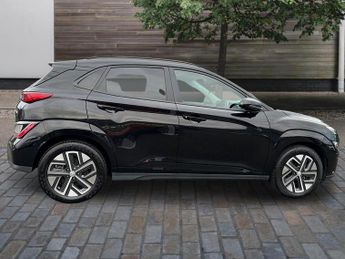 Hyundai Kona 64kWh Ultimate SUV 5dr Electric Auto (10.5kW Charger) (204 ps)