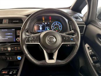Nissan Leaf 40kWh Tekna Hatchback 5dr Electric Auto (150 ps)