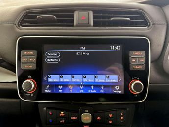 Nissan Leaf 40kWh Tekna Hatchback 5dr Electric Auto (150 ps)